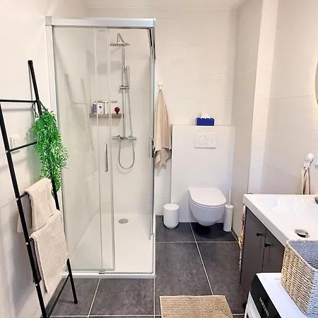 M8 Parkside One Apartman